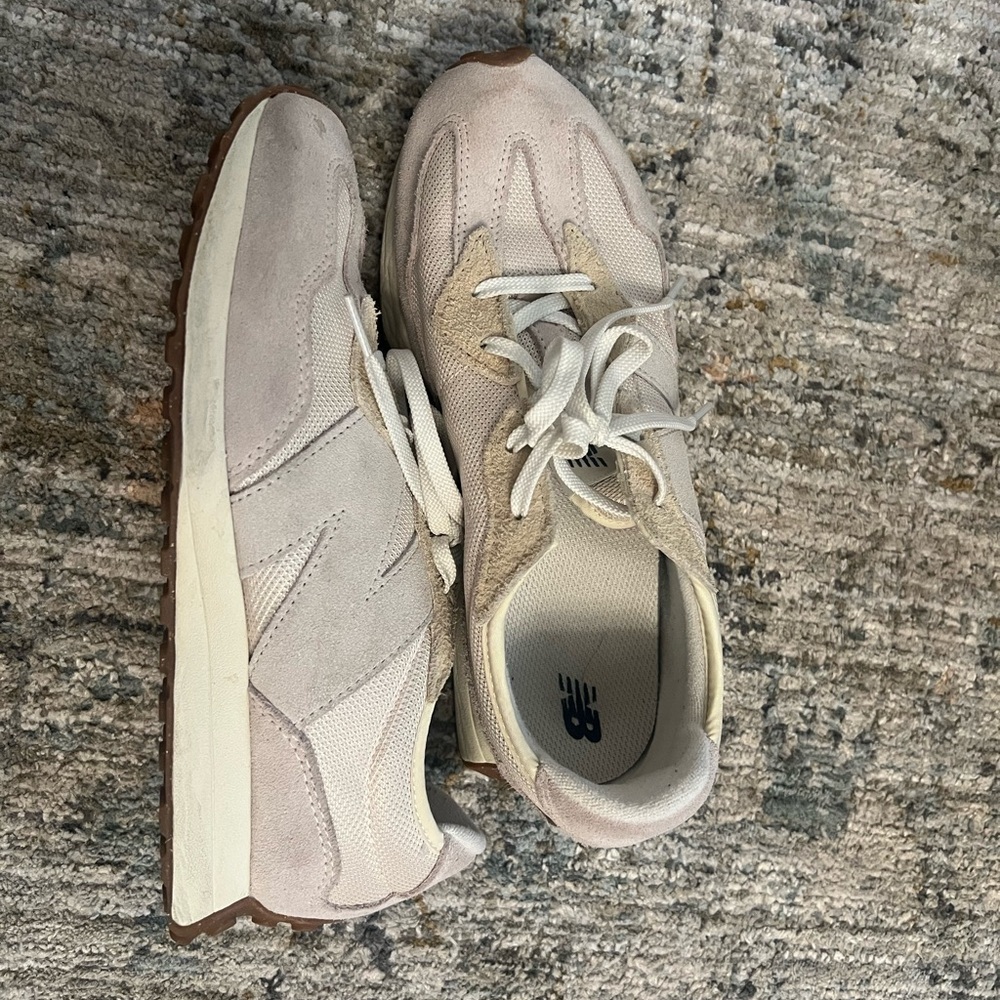 New Balance Cream 327 Sneakers